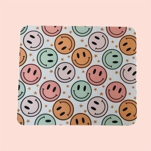 Smiley Face Pattern Mouse Pad
